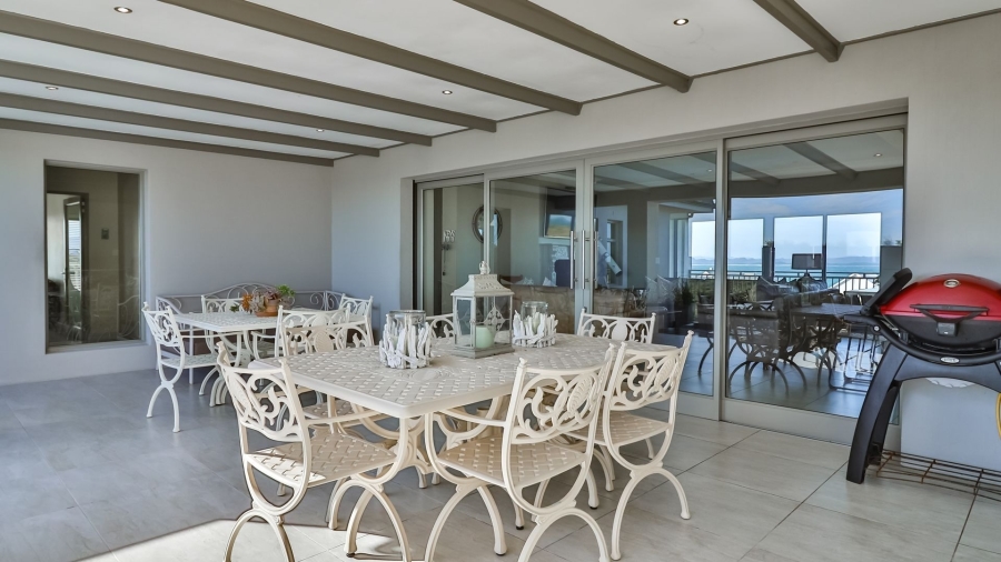 6 Bedroom Property for Sale in Kleinbaai Western Cape